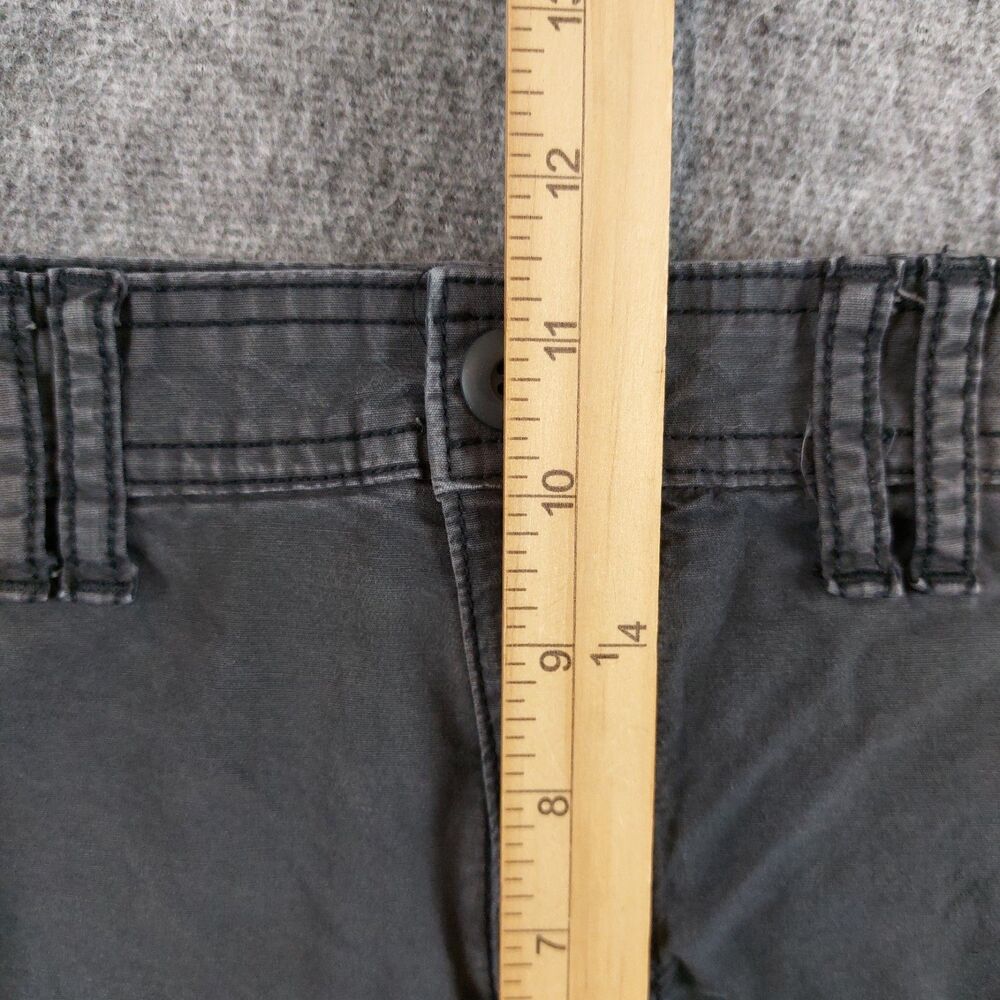 American Eagle Low Rise Baggy Flare Cargo Pants Women's Size 14 Black - Picture 6 of 8